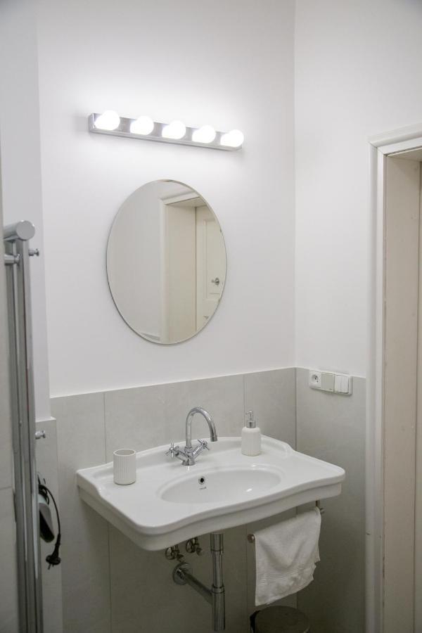 Velky 3-Izbovy Apartman Bratislava-Stare Mesto Exterior photo
